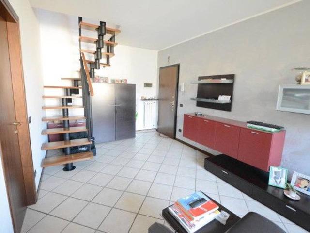 Appartamento in vendita a Cavenago Brianza, Lombardia