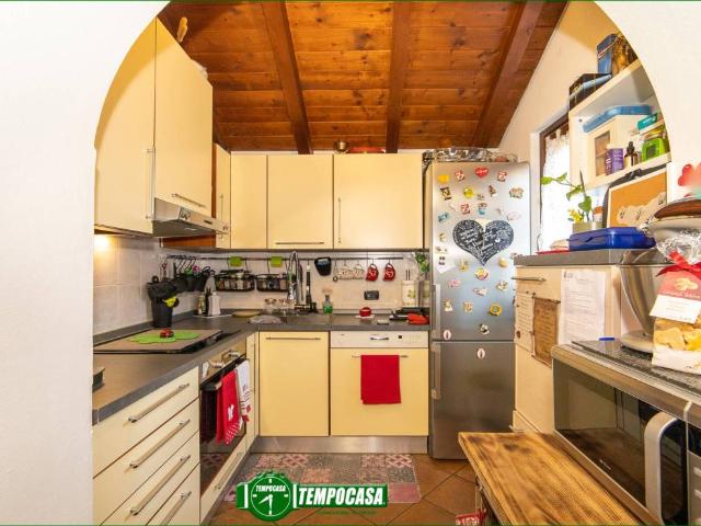 Appartamento in vendita a Cavenago Brianza, Lombardia