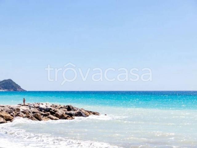 Appartamento in vendita a Lavagna, Liguria