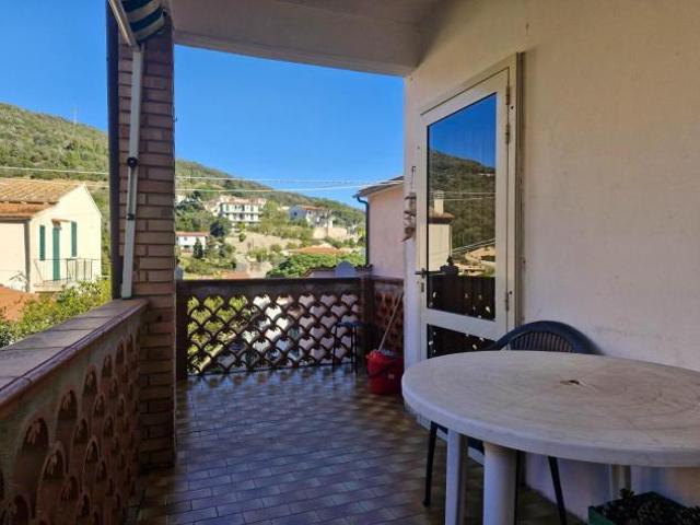 Appartamento in vendita a Rio, Toscana