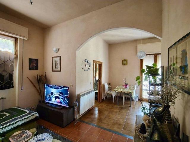 Appartamento in vendita a San Cipriano-Santa Barbara-Cetinale, Montegonzi