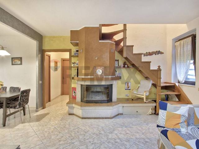 Appartamento in vendita a Montegonzi, Toscana