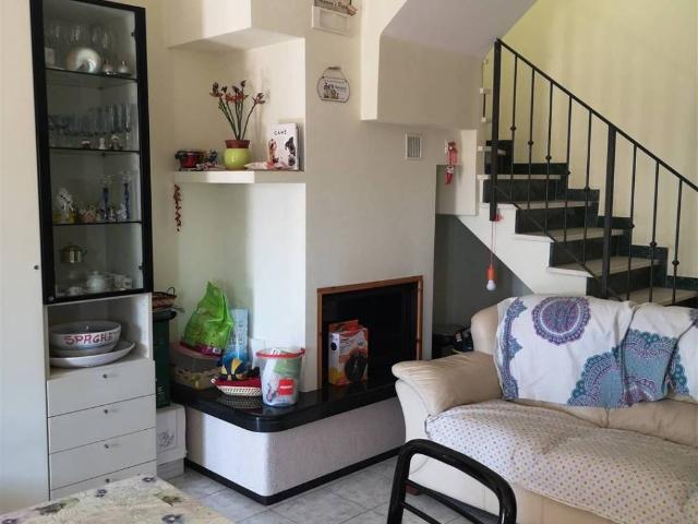 Appartamento in vendita a San Cipriano-Santa Barbara-Cetinale, Montegonzi