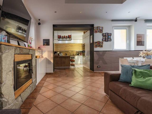 Appartamento in vendita a Cazzago Brabbia, Lombardia