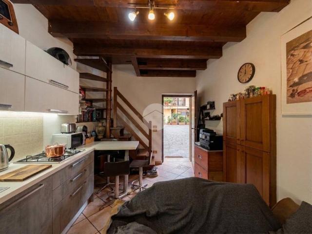 Appartamento in vendita a Cazzago San Martino, Lombardia