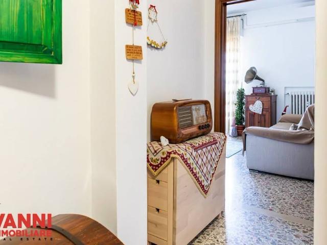 Appartamento in vendita a Cecina, Toscana