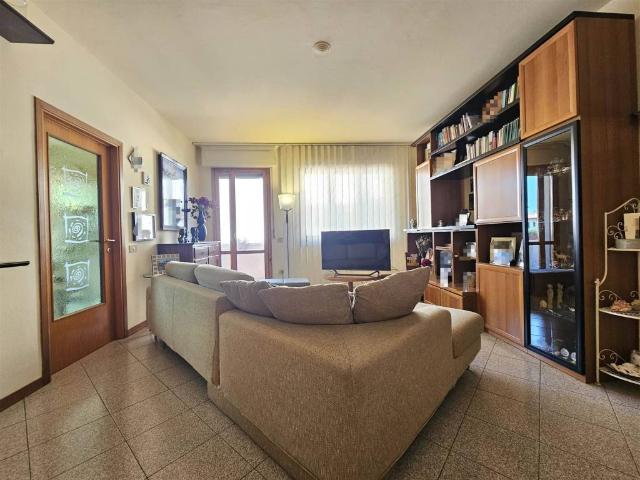 Appartamento in vendita a Cecina, Toscana