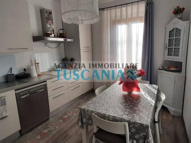 Appartamento in vendita a Cecina, Toscana