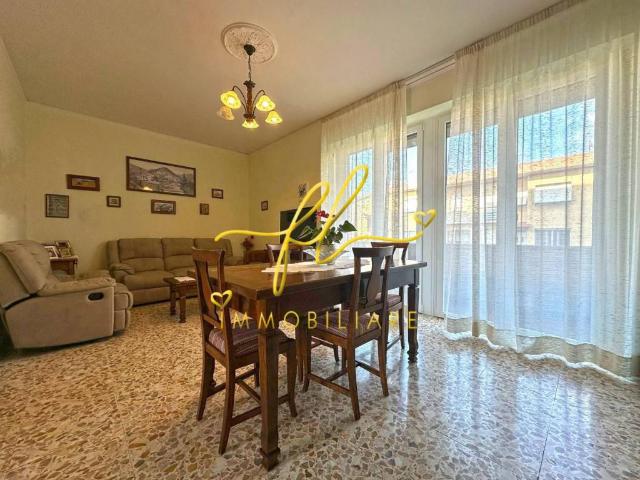 Appartamento in vendita a Cecina, Toscana