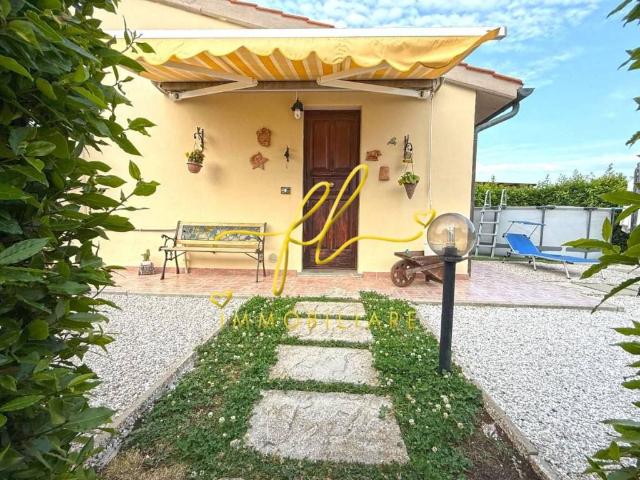 Appartamento in vendita a Cecina, Toscana