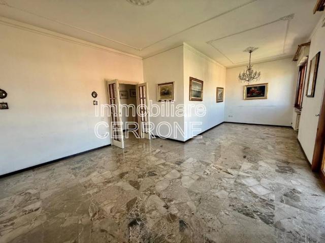 Appartamento in vendita a Cecina, Toscana