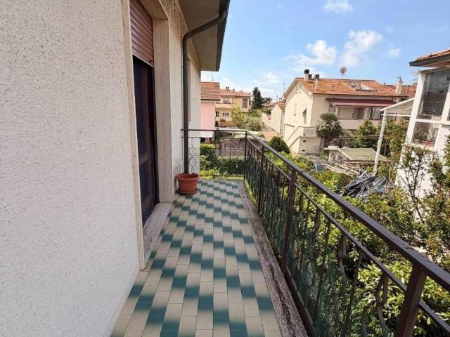 Appartamento in vendita a Cecina, Toscana