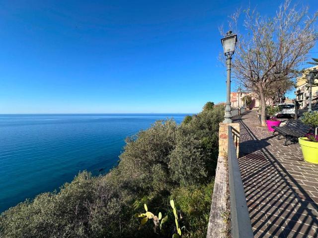 Appartamento in vendita a Sant'Ambrogio, Cefalù