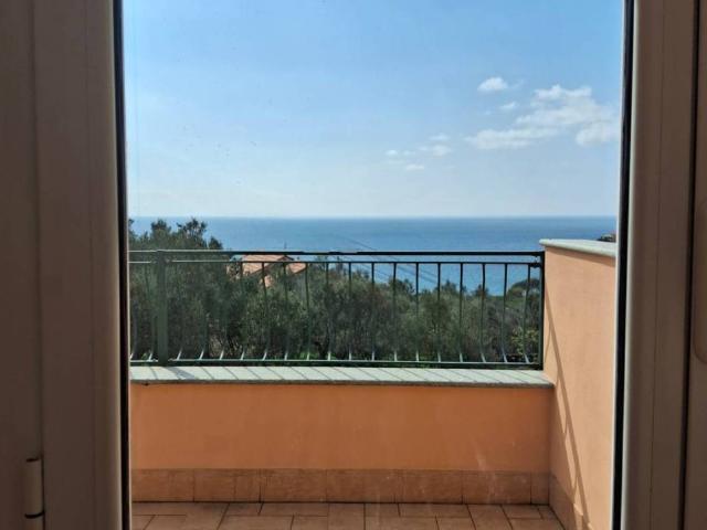 Appartamento in vendita a Piani di Celle, Celle Ligure