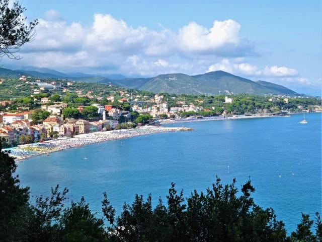 Appartamento in vendita a Piani di Celle, Celle Ligure