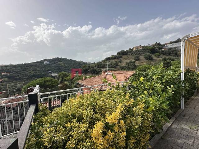 Appartamento in vendita a Piani di Celle, Celle Ligure