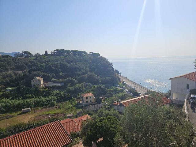 Appartamento in vendita a Celle Ligure, Liguria
