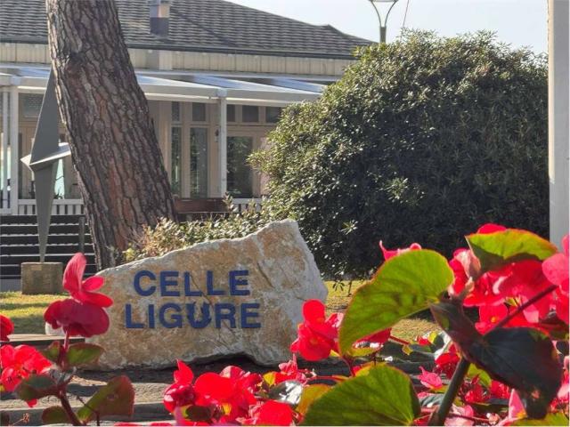 Appartamento in vendita a Piani di Celle, Celle Ligure