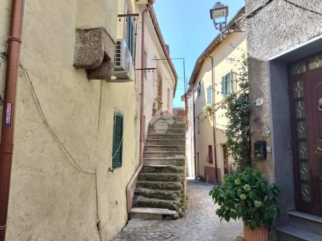 Appartamento in vendita a Cellere, Lazio