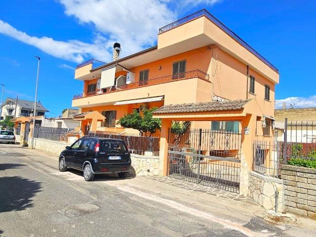 Appartamento in vendita a Cellole, Campania