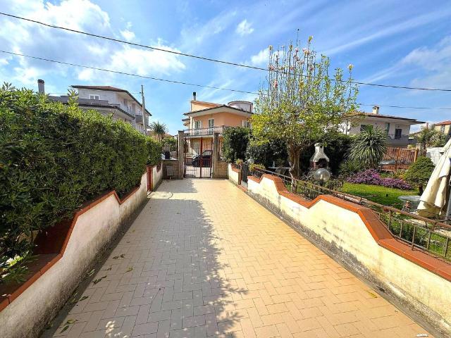 Appartamento in vendita a Cellole, Campania