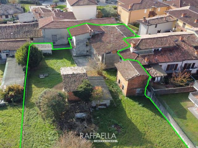 Villa Indipendente in vendita a Cenate Sopra, Lombardia
