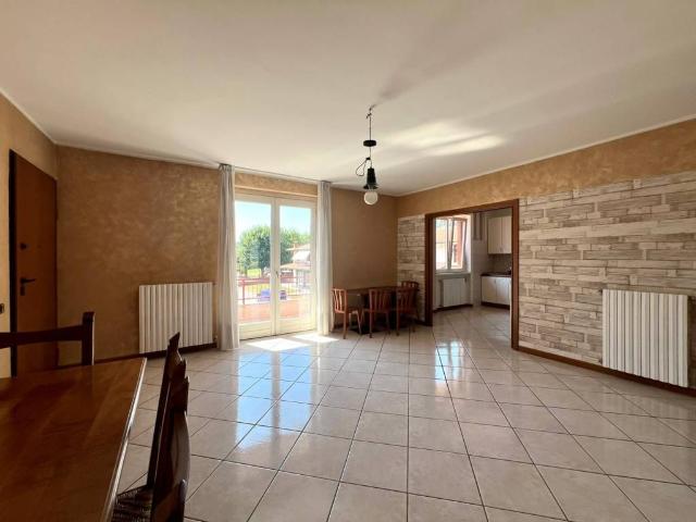Appartamento in vendita a Cenate Sopra, Lombardia