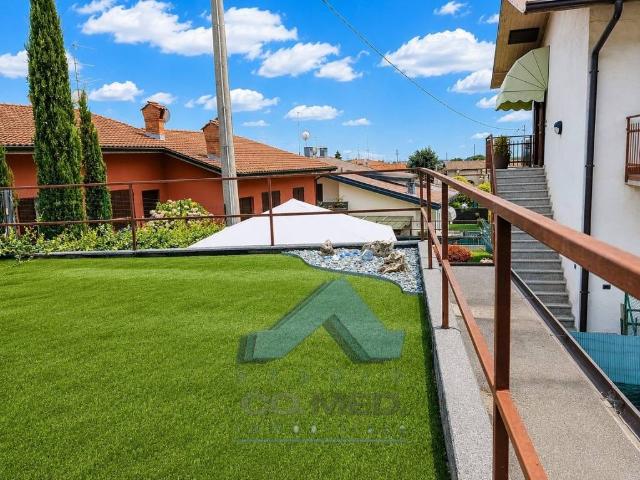 Appartamento in vendita a Cenate Sotto, Lombardia