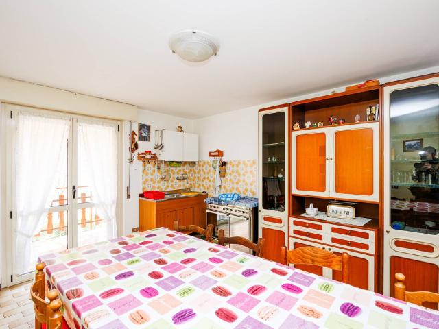Appartamento in vendita a Cene, Lombardia