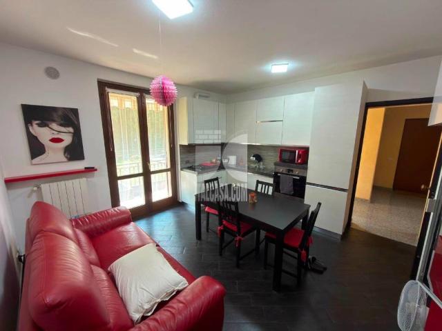 Appartamento in vendita a Cene, Lombardia