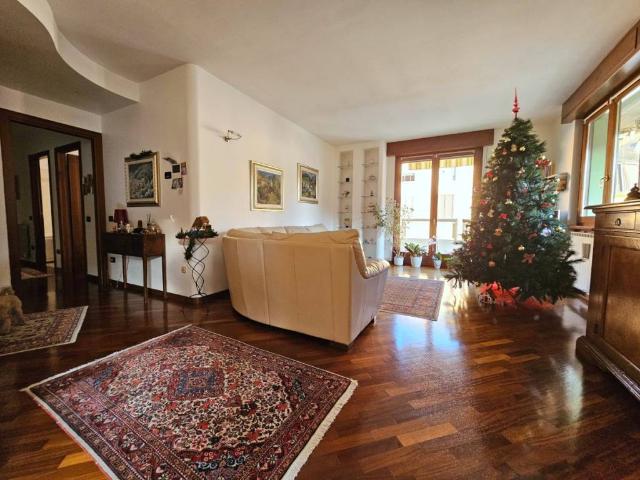 Appartamento in vendita a Cene, Lombardia