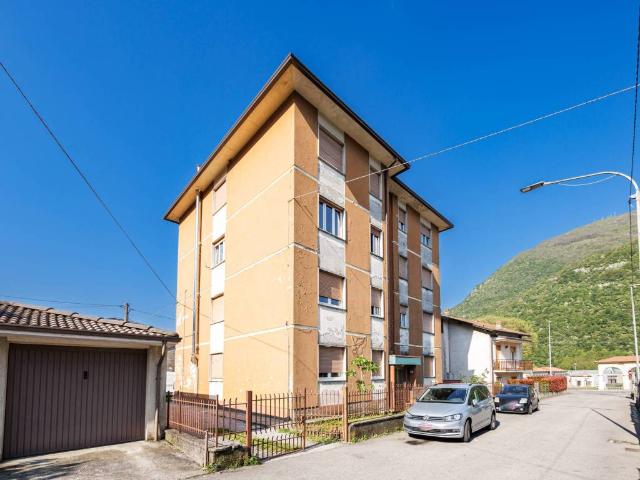 Appartamento in vendita a Cene, Lombardia