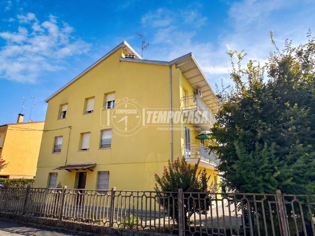 Appartamento in vendita a Cento, Ferrara