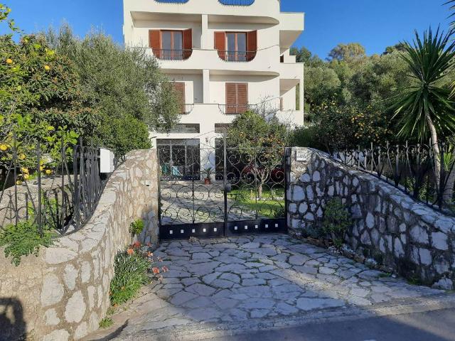 Appartamento in vendita a Centola, Campania