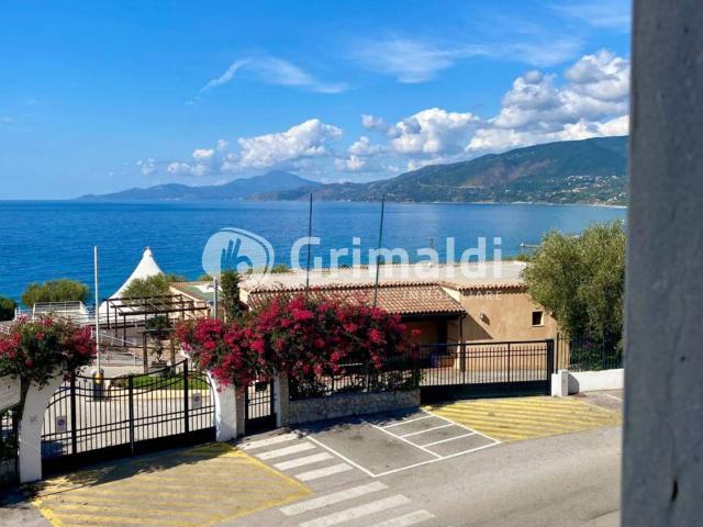 Appartamento in vendita a Centola, Campania