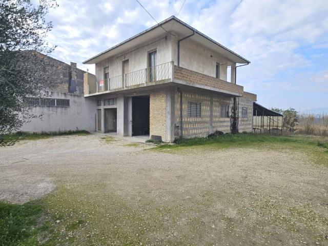 Appartamento in vendita a Cepagatti, Abruzzo