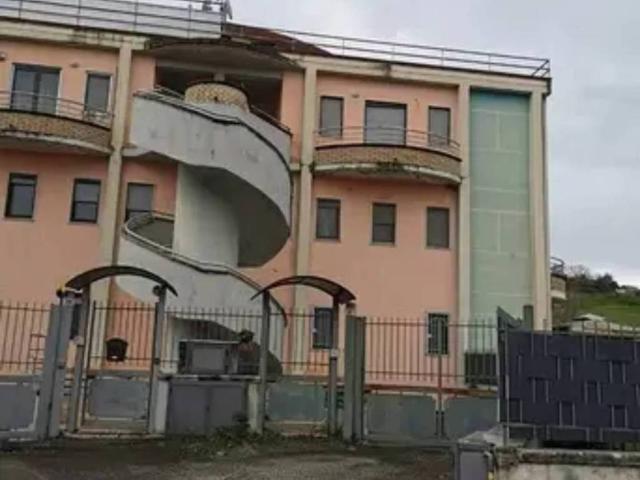 Appartamento in vendita a Ceppaloni, Benevento