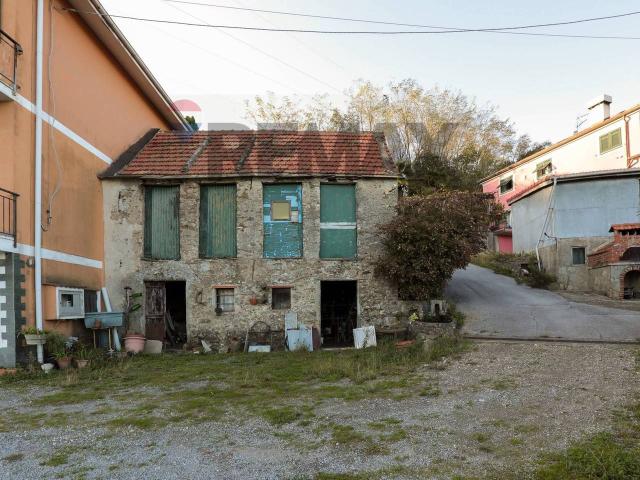 Appartamento in vendita a Ceranesi, Liguria