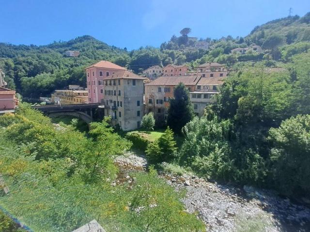Appartamento in vendita a Ceranesi, Liguria