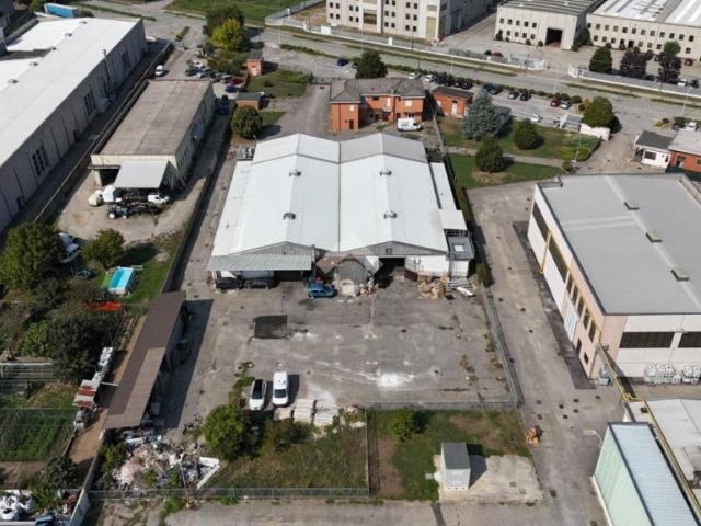 Appartamento in vendita a Cerano, Novara