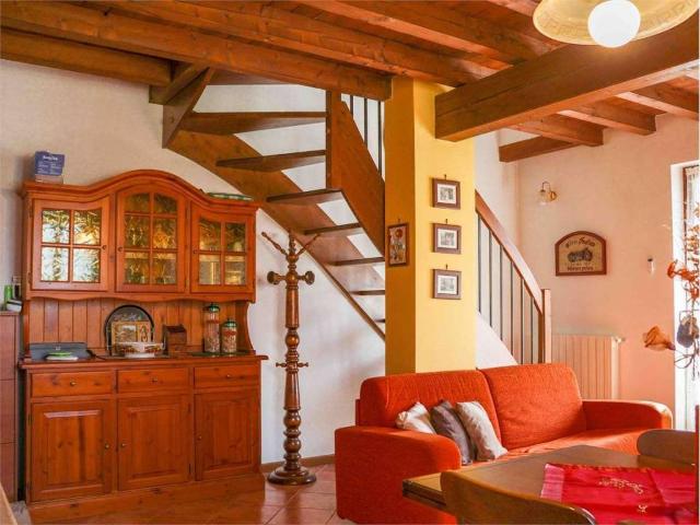 Appartamento in vendita a Cerete Alto, Cerete
