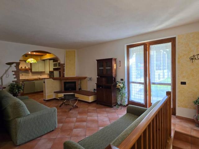 Appartamento in vendita a Cerete, Lombardia
