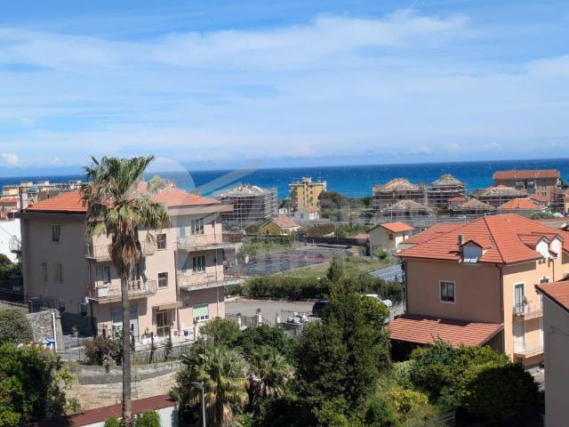Appartamento in vendita a Ceriale, Liguria