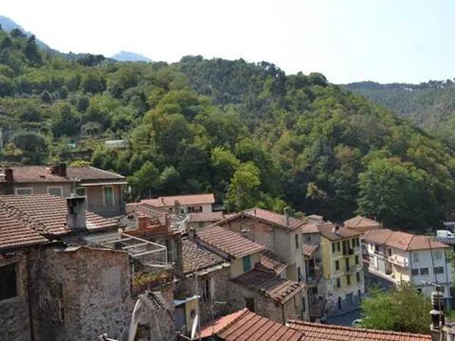 Appartamento in vendita a Baiardo, Liguria