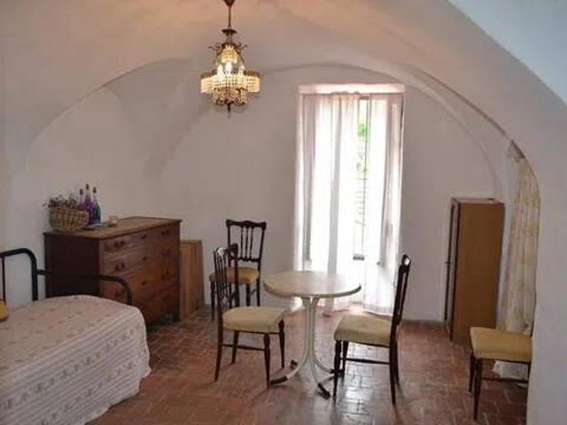Appartamento in vendita a Baiardo, Liguria