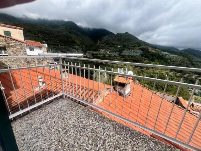 Appartamento in vendita a Baiardo, Liguria
