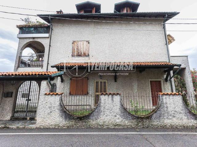 Appartamento in vendita a Ceriano Laghetto, Lombardia
