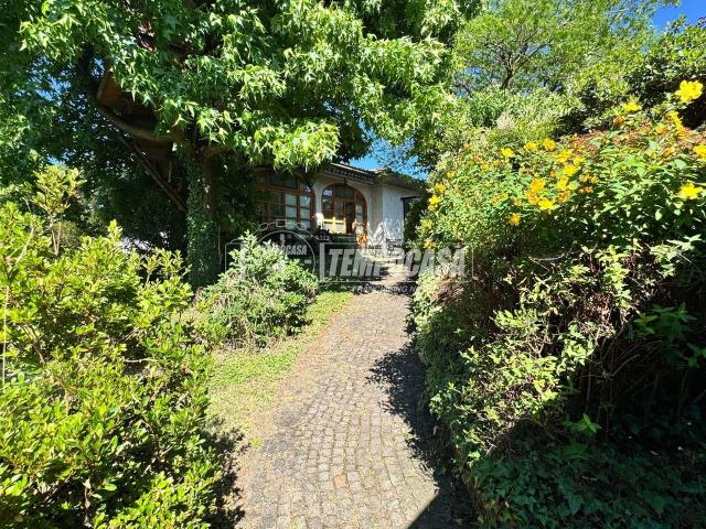Villa Indipendente in vendita a Cernusco Lombardone, Lombardia