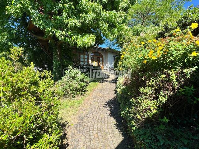 Villa Indipendente in vendita a Cernusco Lombardone, Lombardia