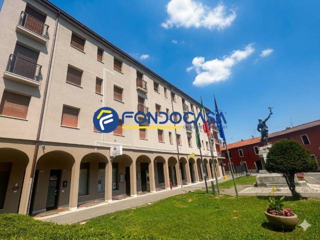 Appartamento in vendita a Cernusco Lombardone, Lombardia